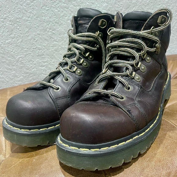 Doc Marten’s Men’s Brown Boots, Size 11 - Picture 8 of 8